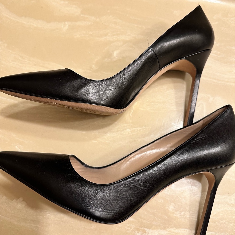 Manolo blahnik black pumps sz 40 sz 9